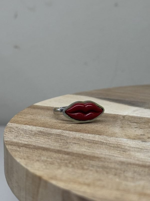 ”Kiss me” Ring Silver