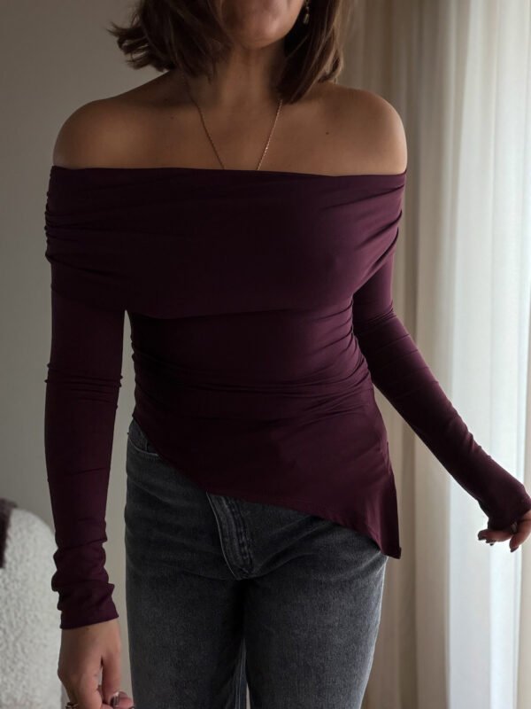Elastic Off- Shoulders Top