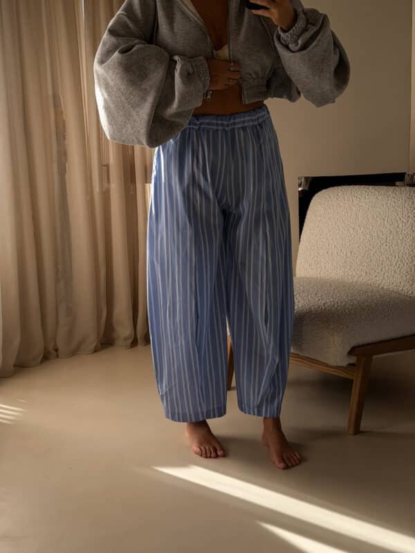 Striped Barrel Pants with Elastic Waist
