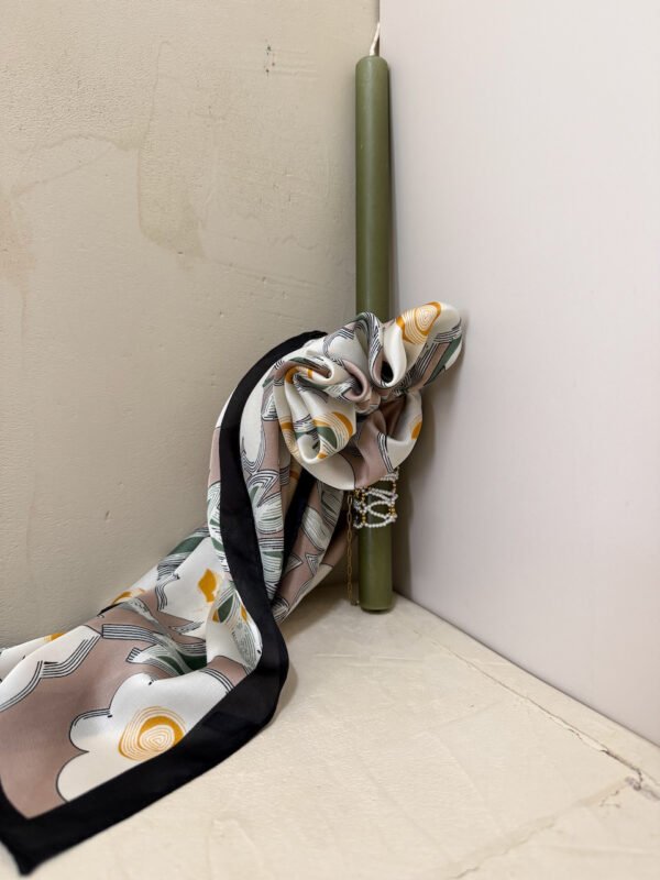 Women's Easter Candle with Scarf & Choker