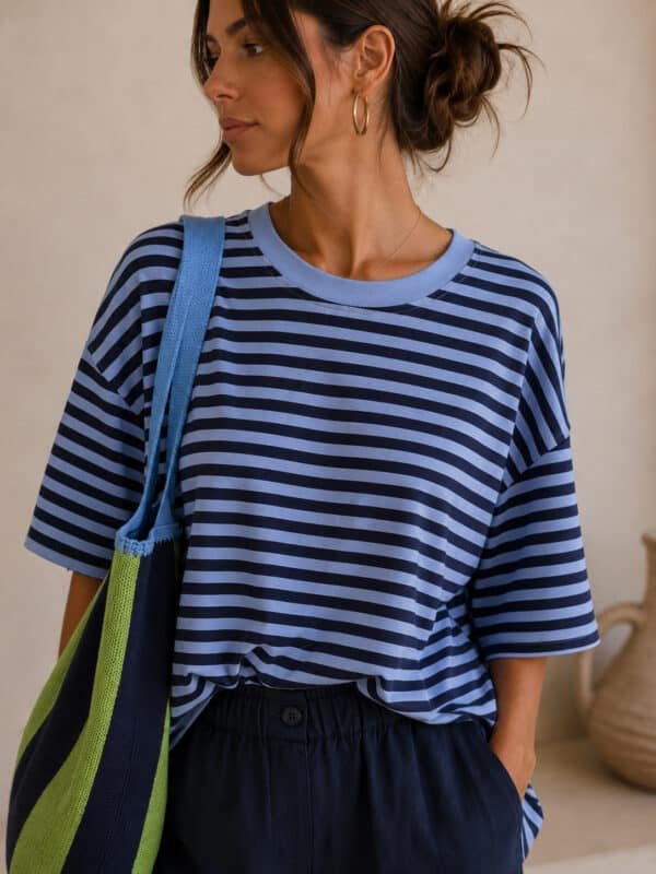 Ριγέ Oversized T-Shirt σε Navy & Σιέλ
