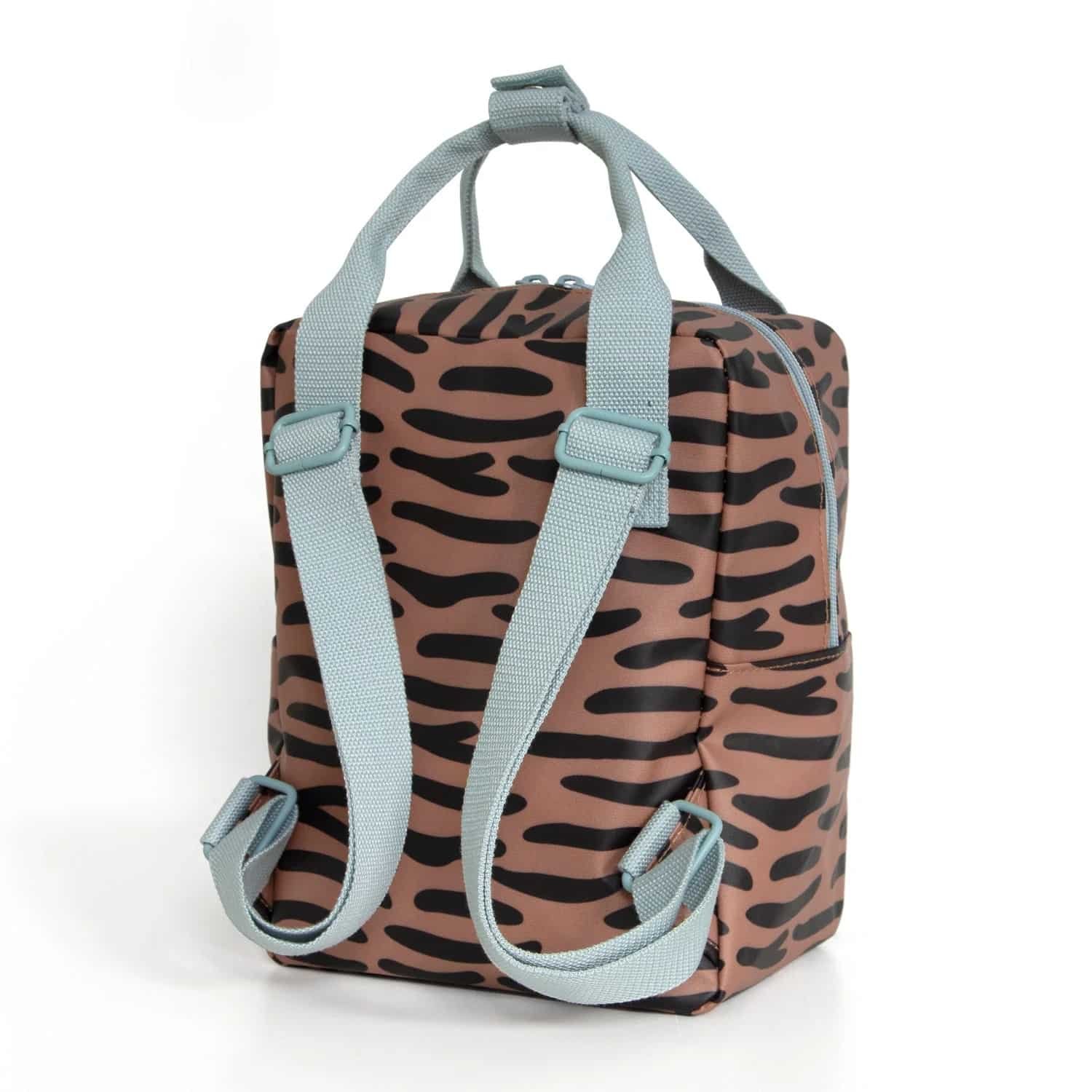 677fd85e71fcf1702033_-_Studio_Ditte_-_small_backpack_-_tiger_stripes_brown_-_side_-_back_644f3cf3-f685-4af3-8f6d-2c096db8a670