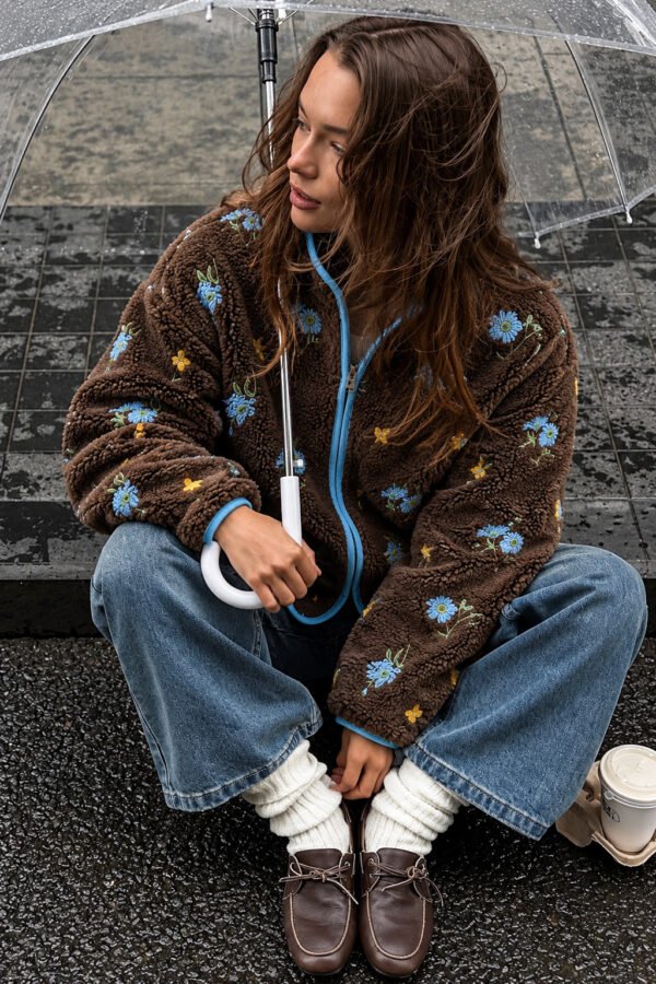 Teddy Fleece Jacket με Floral Κέντημα & Γαλάζιες Λεπτομέρειες